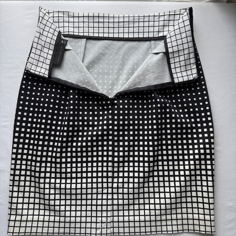 Worthington Pencil Skirt Geometric Print Back Zip Black‎ White Size 6P Minimal - Picture 3 of 10